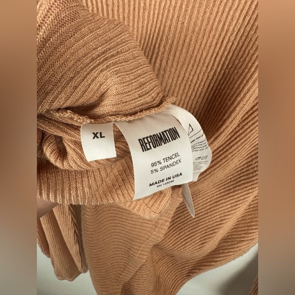 Reformation Ribbed Long Sleeve - Picture 3 of 4